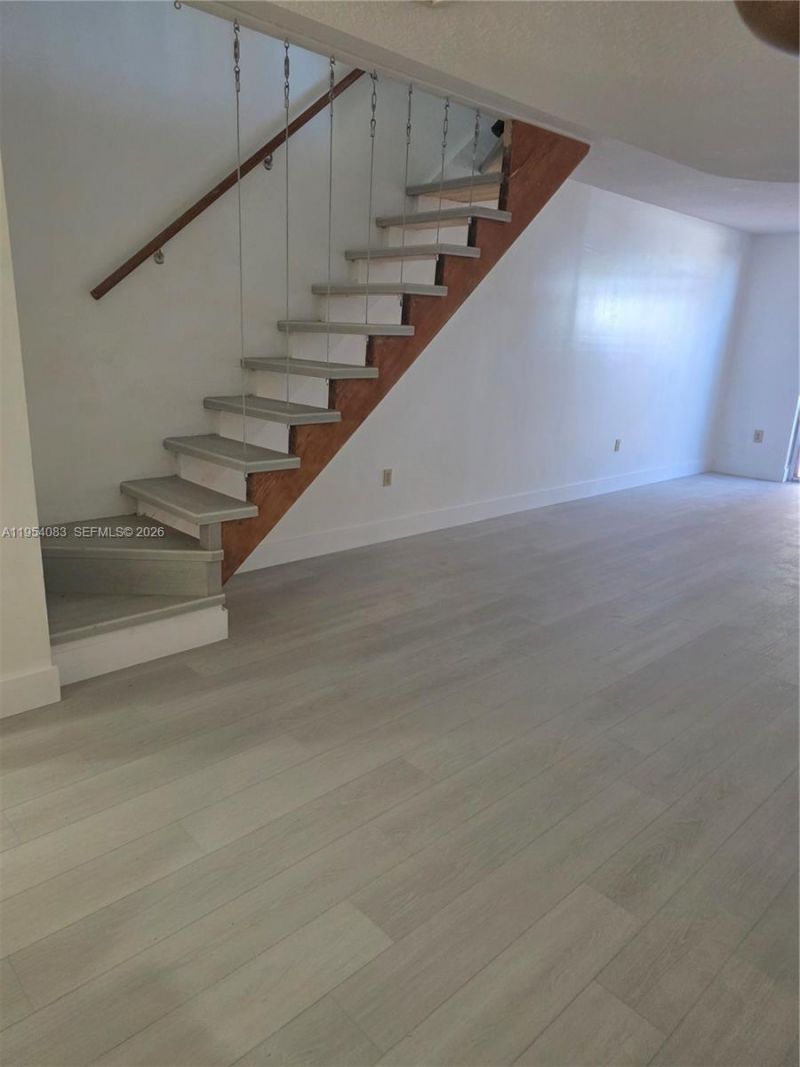 1095 W 40th St, Unit 26, Hialeah, FL 33012 Photo