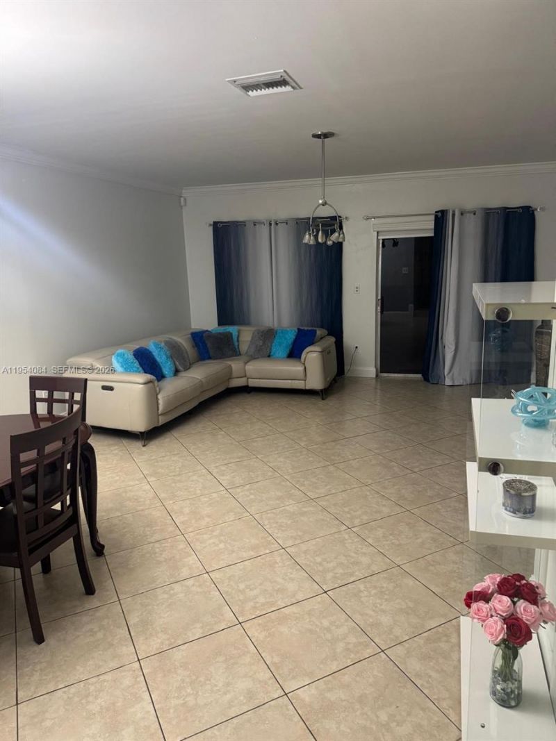 8370 SW 154th Ave , Unit 9, Miami, FL 33193 Photo