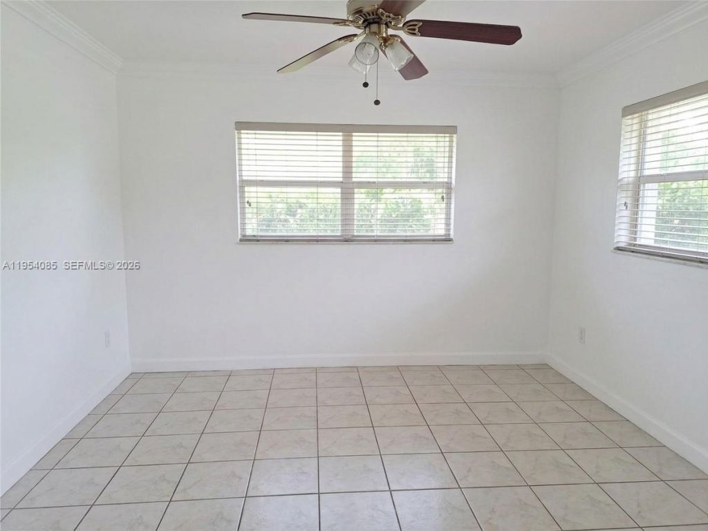 11930 NE 19th Dr, Unit 2, North Miami, FL 33181 Photo