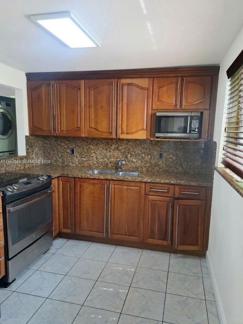 11930 NE 19th Dr, Unit 2, North Miami, FL 33181 Photo