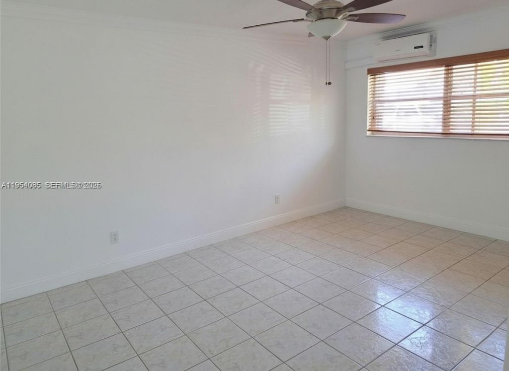 11930 NE 19th Dr, Unit 2, North Miami, FL 33181 Photo