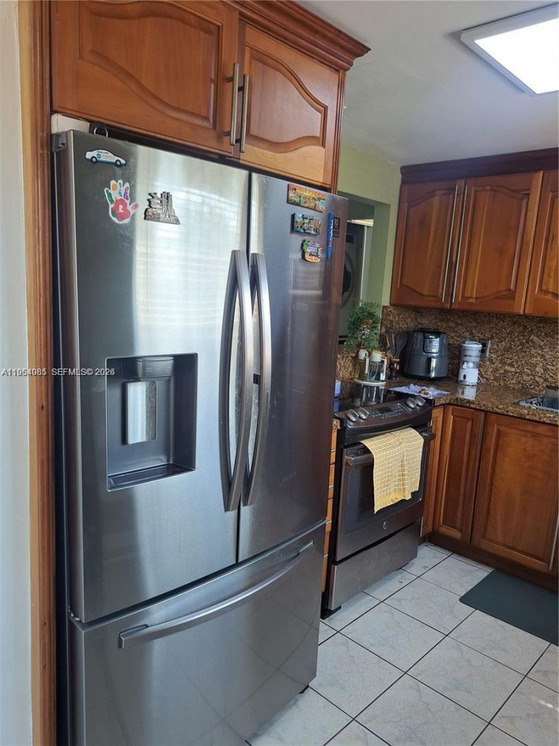 11930 NE 19th Dr, Unit 2, North Miami, FL 33181 Photo