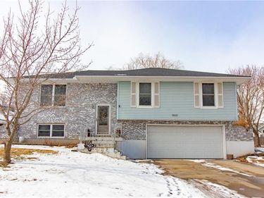 1208 Cambridge Drive, Warrensburg, MO 64093