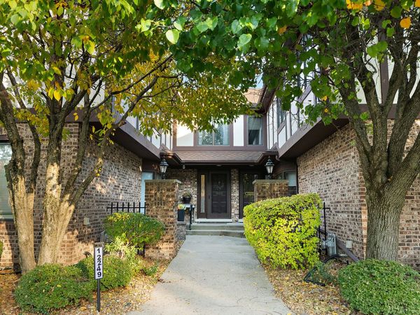12249 S Arbor Trail, Unit G2, Palos Heights, IL 60463