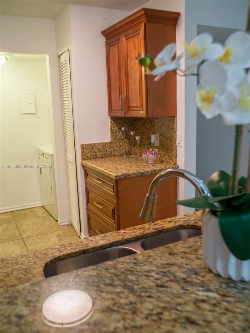 2133 Renaissance Blvd, Unit 306, Miramar, FL 33025 Photo