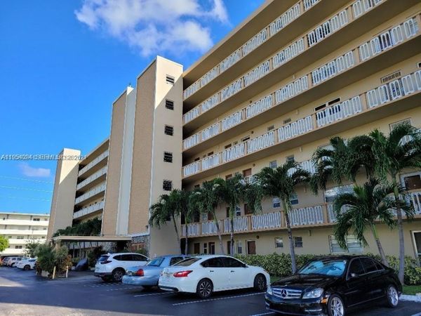 319 NE 14th Ave, Unit 607, Hallandale Beach, FL 33009