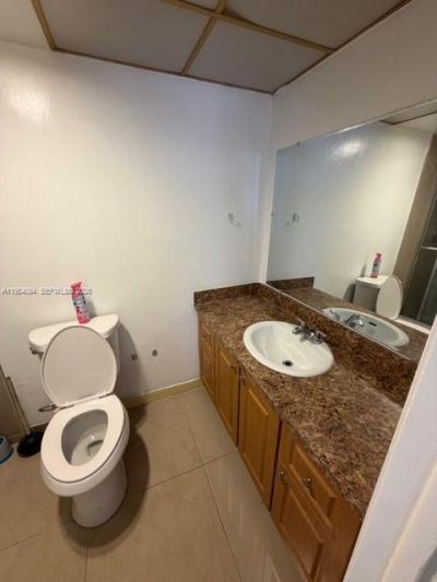319 NE 14th Ave, Unit 607, Hallandale Beach, FL 33009 Photo