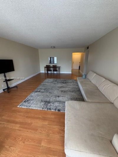 319 NE 14th Ave, Unit 607, Hallandale Beach, FL 33009 Photo