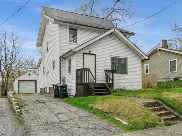 625 Wyandot Avenue, Akron, OH 44305