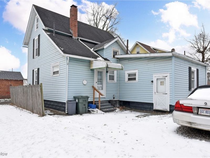 2515 Grigsby Place SW, Canton, OH 44710 Photo 2