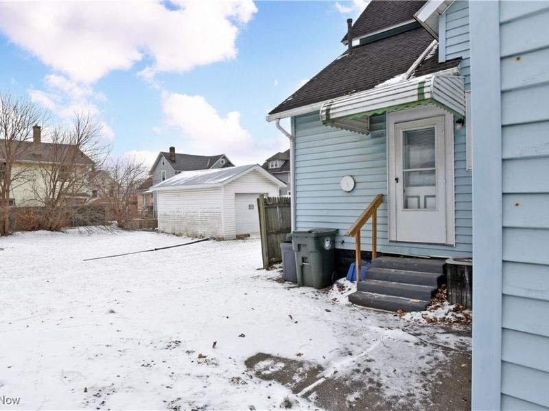 2515 Grigsby Place SW, Canton, OH 44710 Photo 3