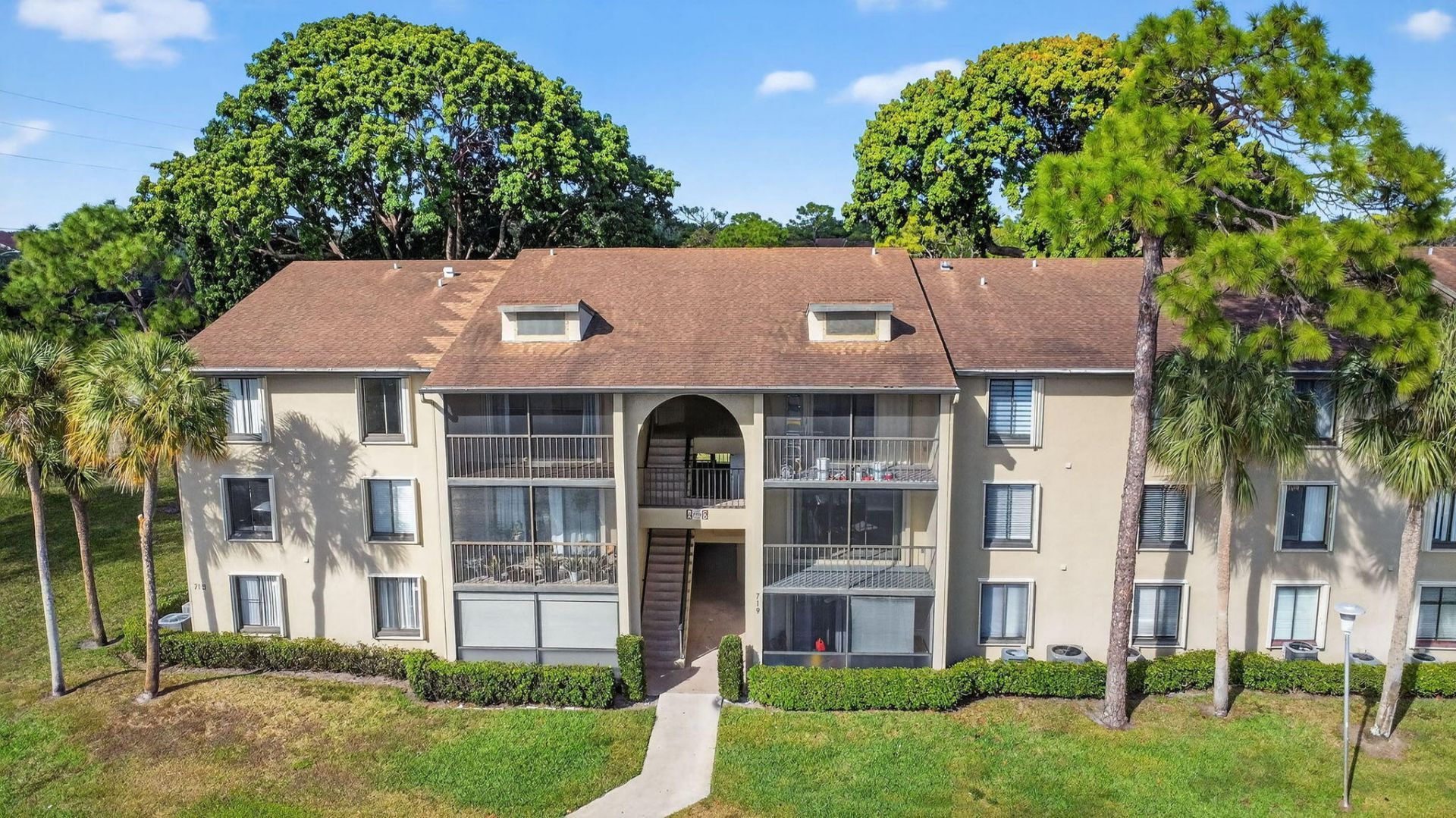 719 Sunny Pine Way, Unit D2, Greenacres, FL 33415 Photo