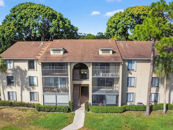 719 Sunny Pine Way, Unit D2, Greenacres, FL 33415