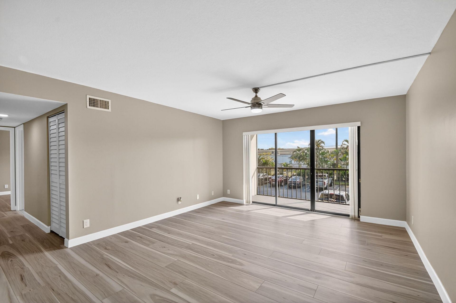 719 Sunny Pine Way, Unit D2, Greenacres, FL 33415 Photo