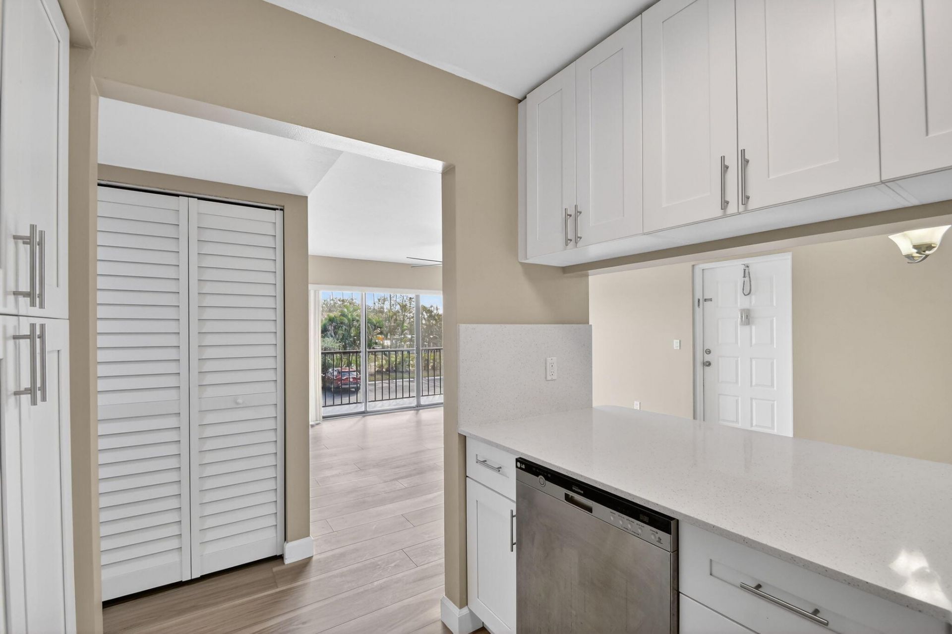 719 Sunny Pine Way, Unit D2, Greenacres, FL 33415 Photo