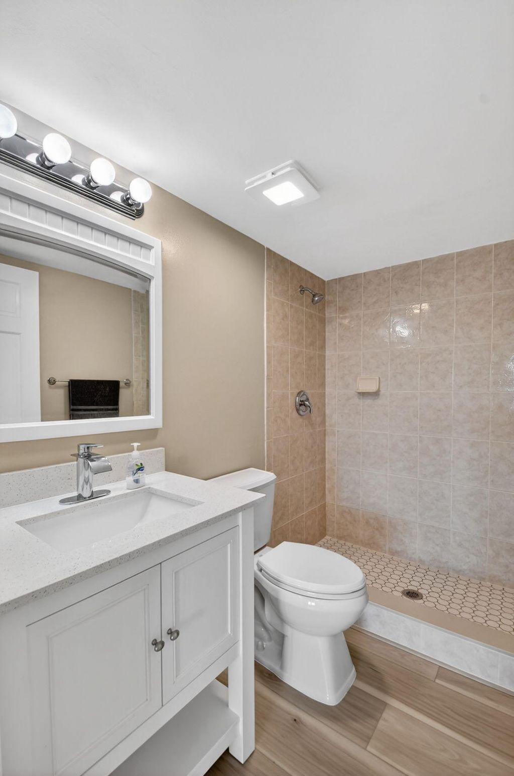 719 Sunny Pine Way, Unit D2, Greenacres, FL 33415 Photo