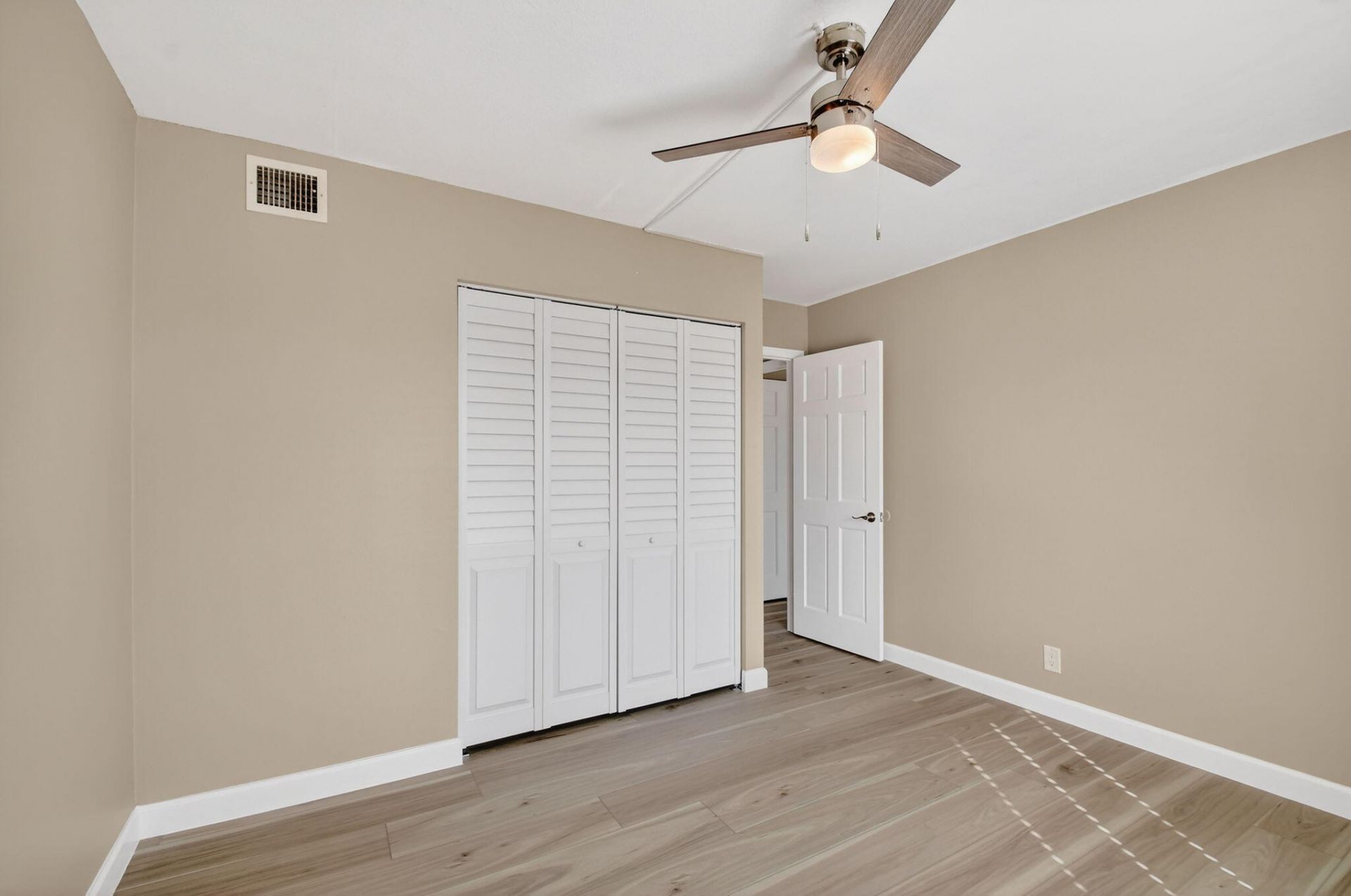 719 Sunny Pine Way, Unit D2, Greenacres, FL 33415 Photo