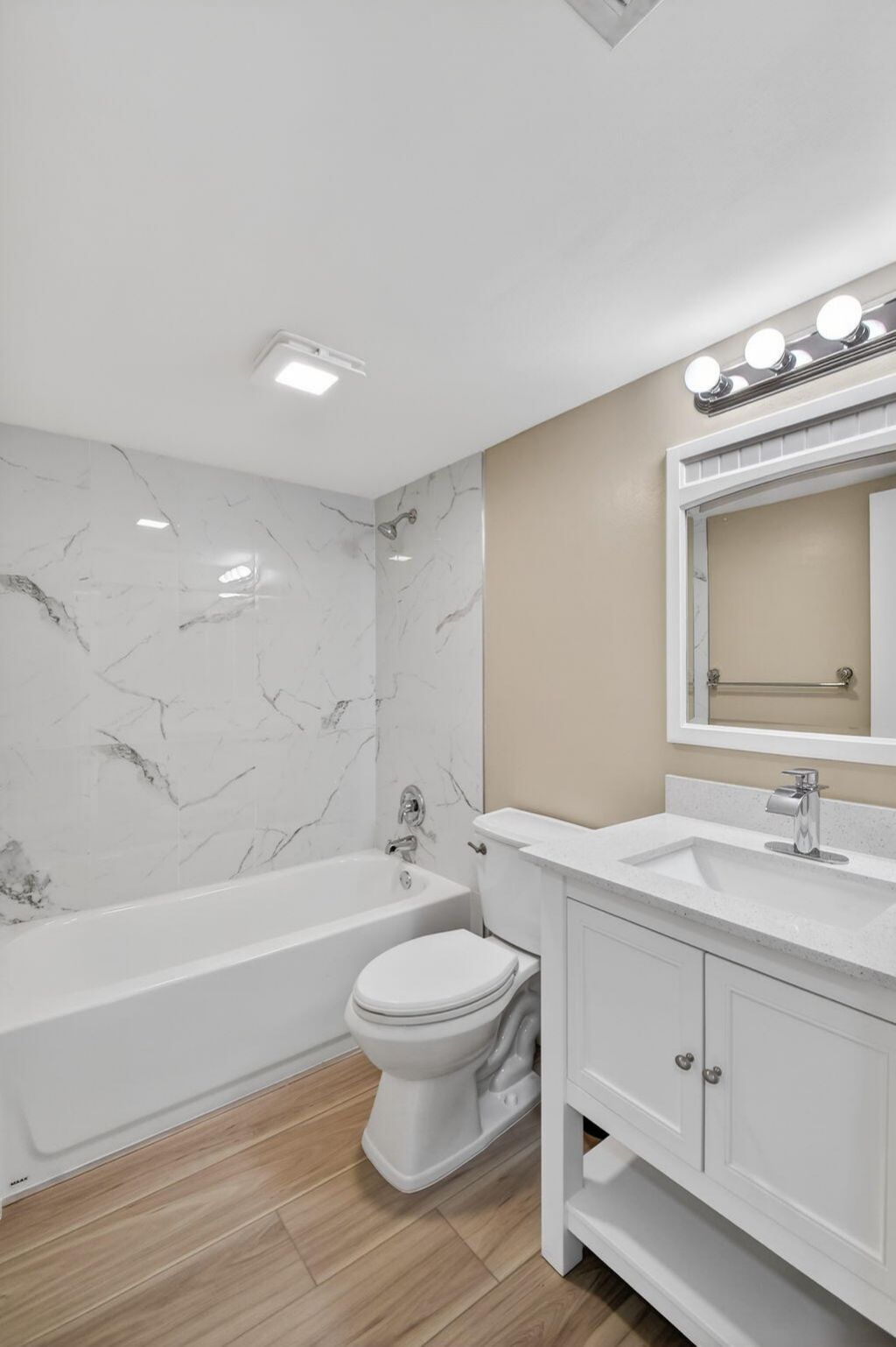 719 Sunny Pine Way, Unit D2, Greenacres, FL 33415 Photo