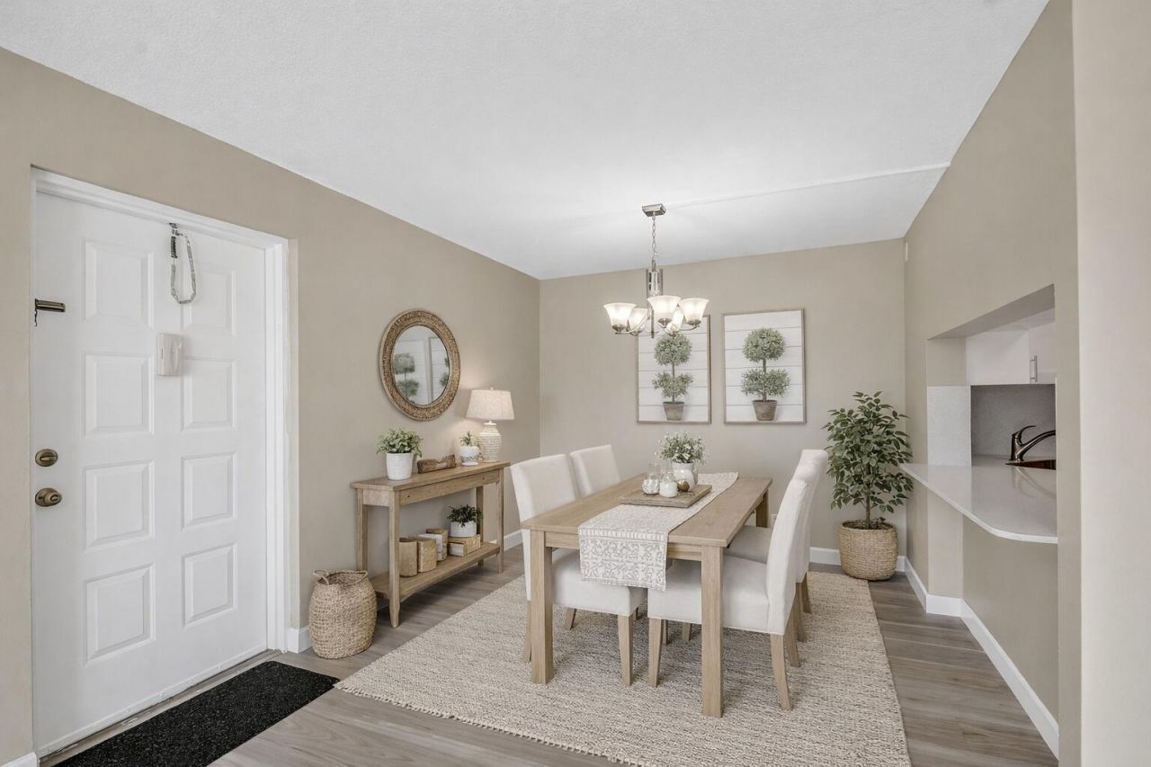 719 Sunny Pine Way, Unit D2, Greenacres, FL 33415 Photo