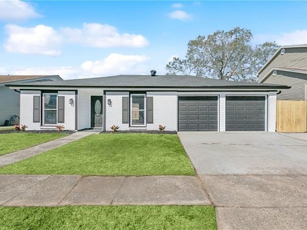 3804 CHRISWOOD Lane, Harvey, LA 70058