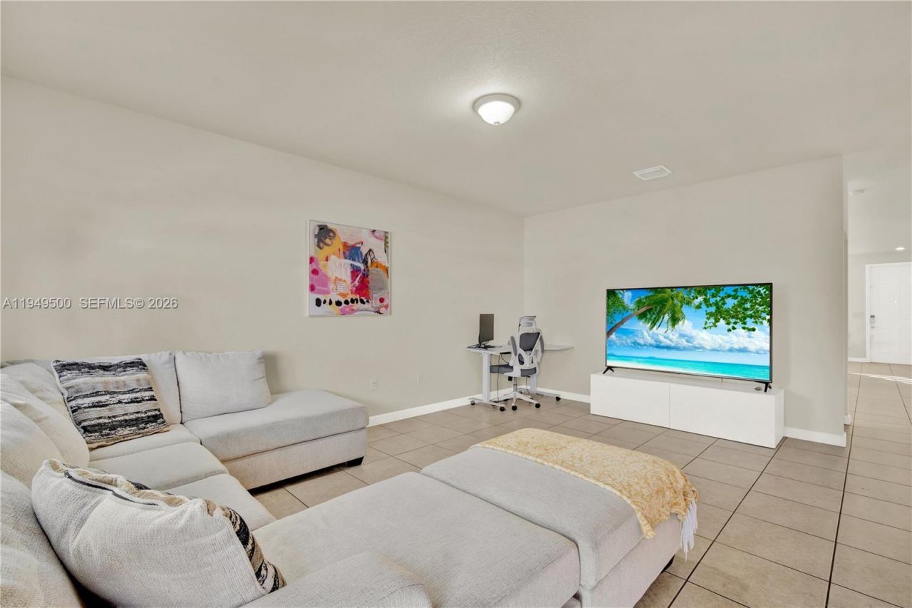 9411 W 35th Ave, Hialeah, FL 33018 Photo