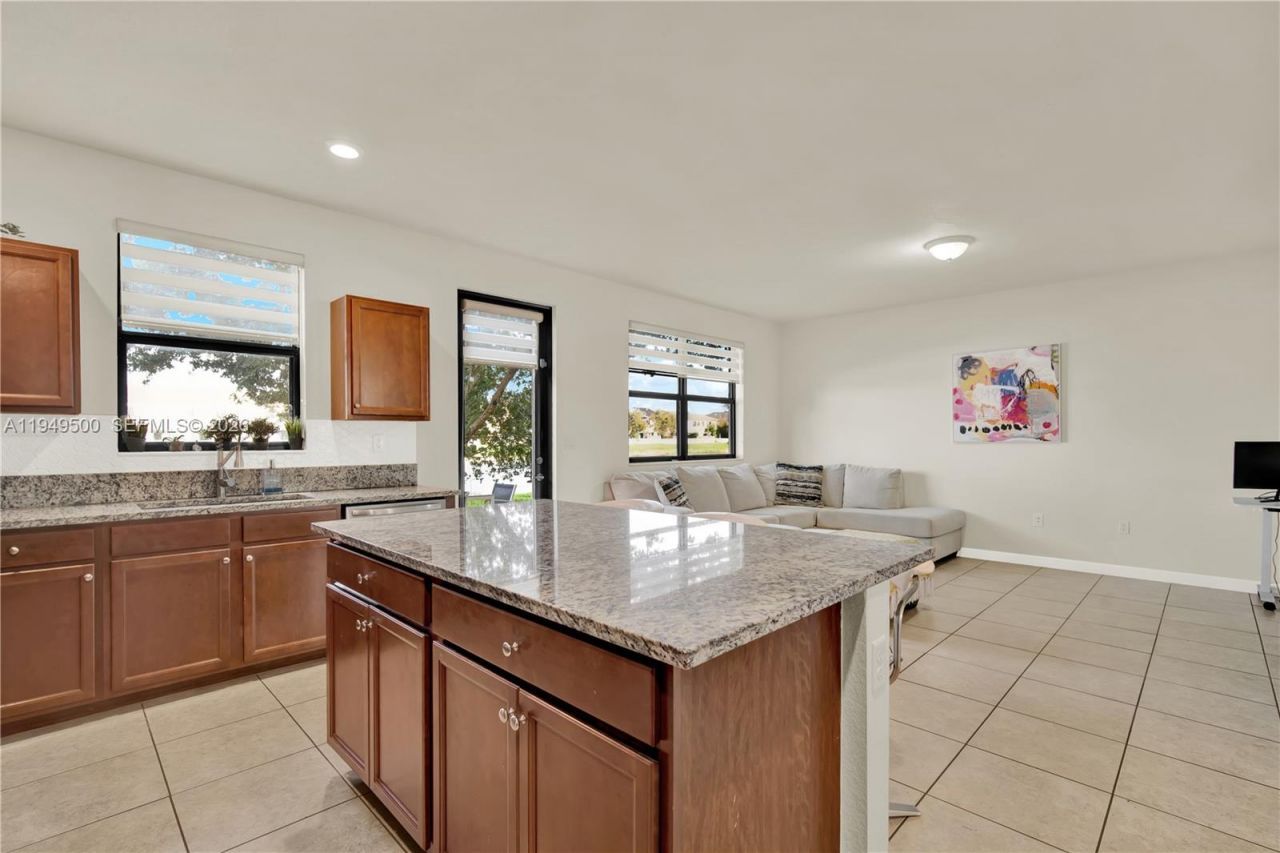 9411 W 35th Ave, Hialeah, FL 33018 Photo