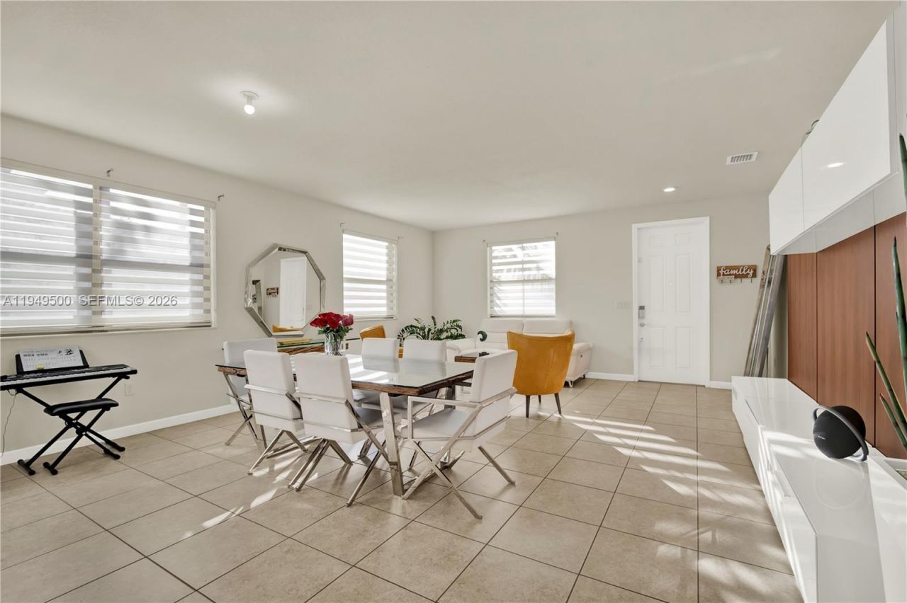 9411 W 35th Ave, Hialeah, FL 33018 Photo