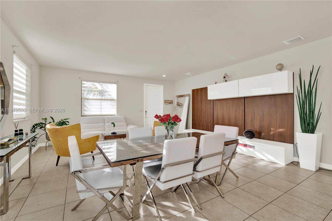 9411 W 35th Ave, Hialeah, FL 33018 Photo