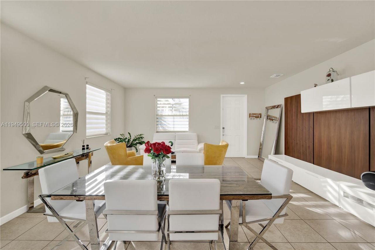 9411 W 35th Ave, Hialeah, FL 33018 Photo