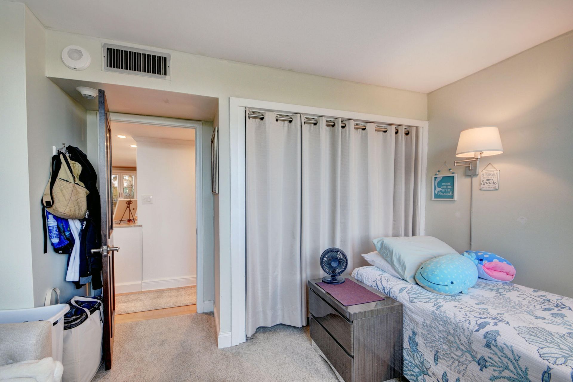 5600 N Flagler Drive, Unit 307, West Palm Beach, FL 33407 Photo