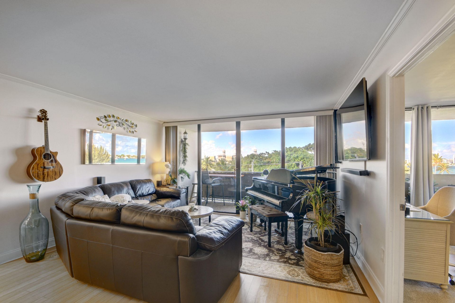 5600 N Flagler Drive, Unit 307, West Palm Beach, FL 33407 Photo