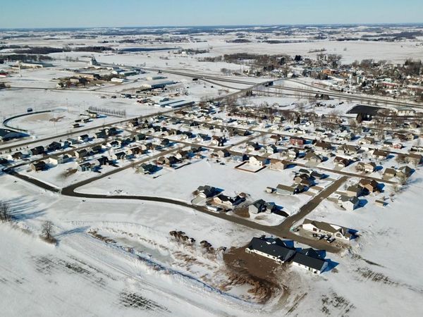 208 E 11th Street SE, Freeport, MN 56336