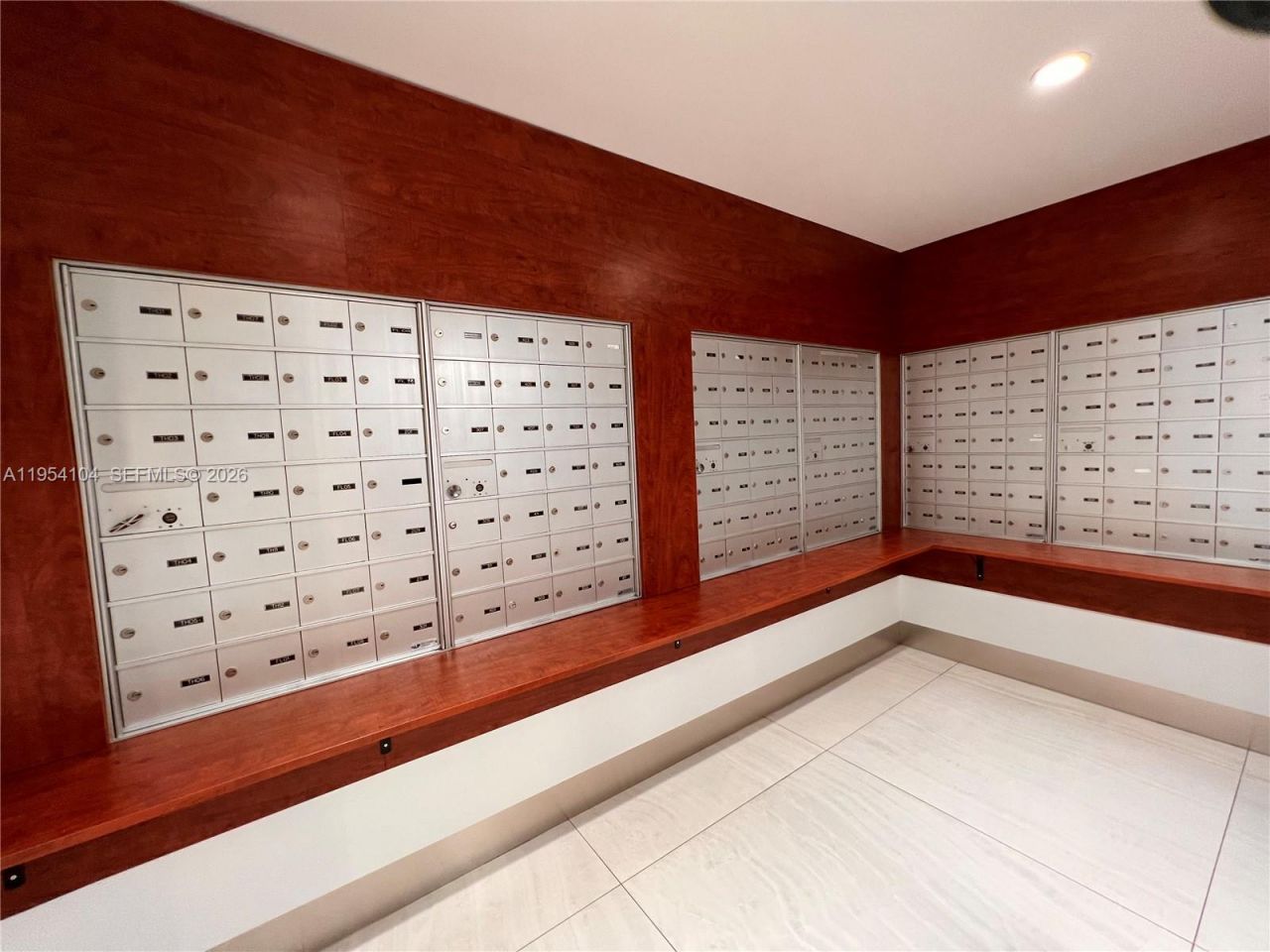 90 Alton Rd, Unit 2110, Miami Beach, FL 33139 Photo