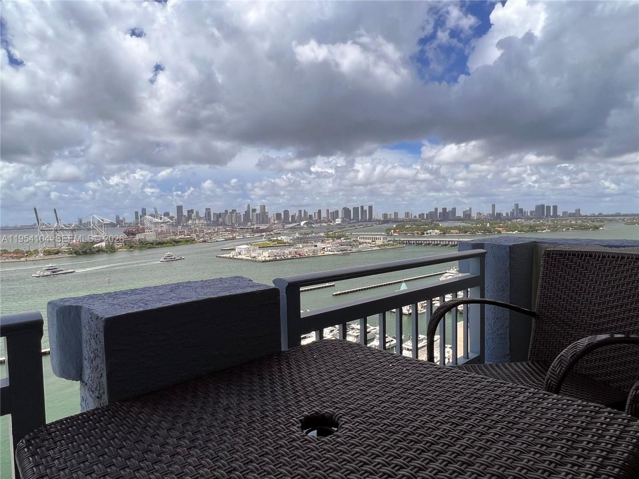 90 Alton Rd, Unit 2110, Miami Beach, FL 33139 Photo