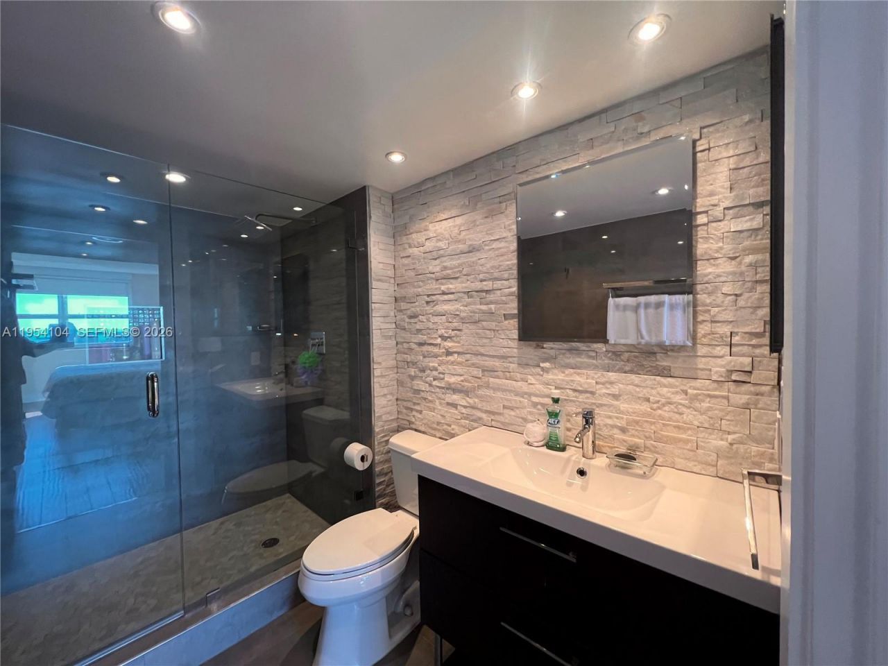 90 Alton Rd, Unit 2110, Miami Beach, FL 33139 Photo