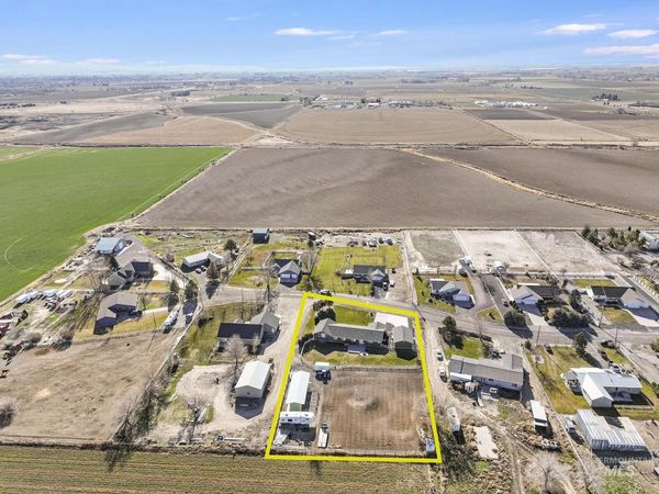 2342 Garey Ln, Filer, ID 83328