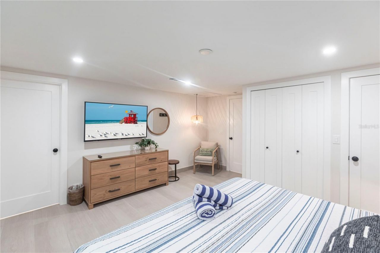 6154 Midnight Pass Road, Unit B18, Sarasota, FL 34242 Photo