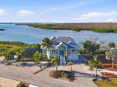 1910 OREGON TRAIL, ENGLEWOOD, FL 34224