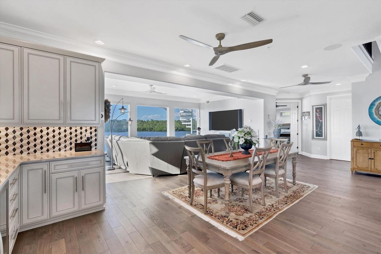 1910 Oregon Trail, Englewood, FL 34224 Photo