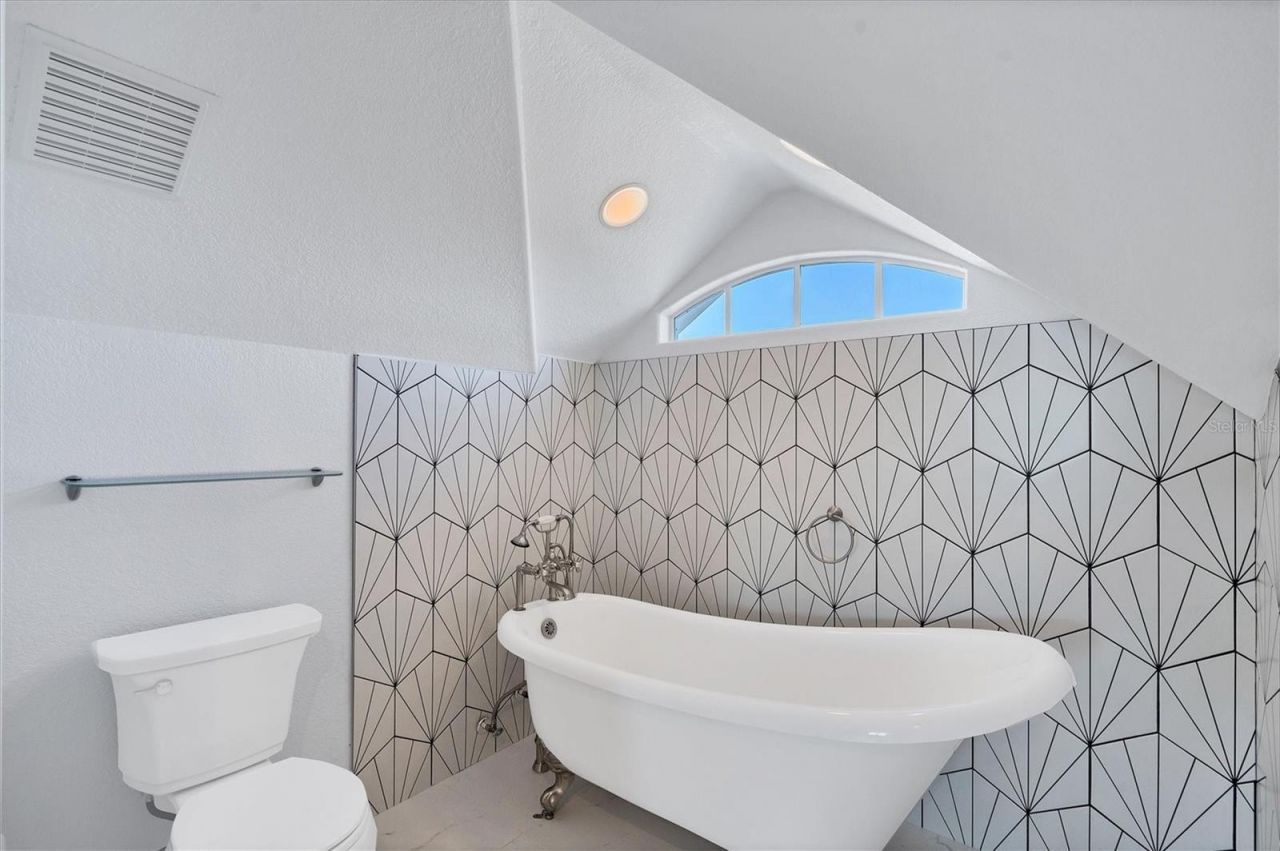 1910 Oregon Trail, Englewood, FL 34224 Photo