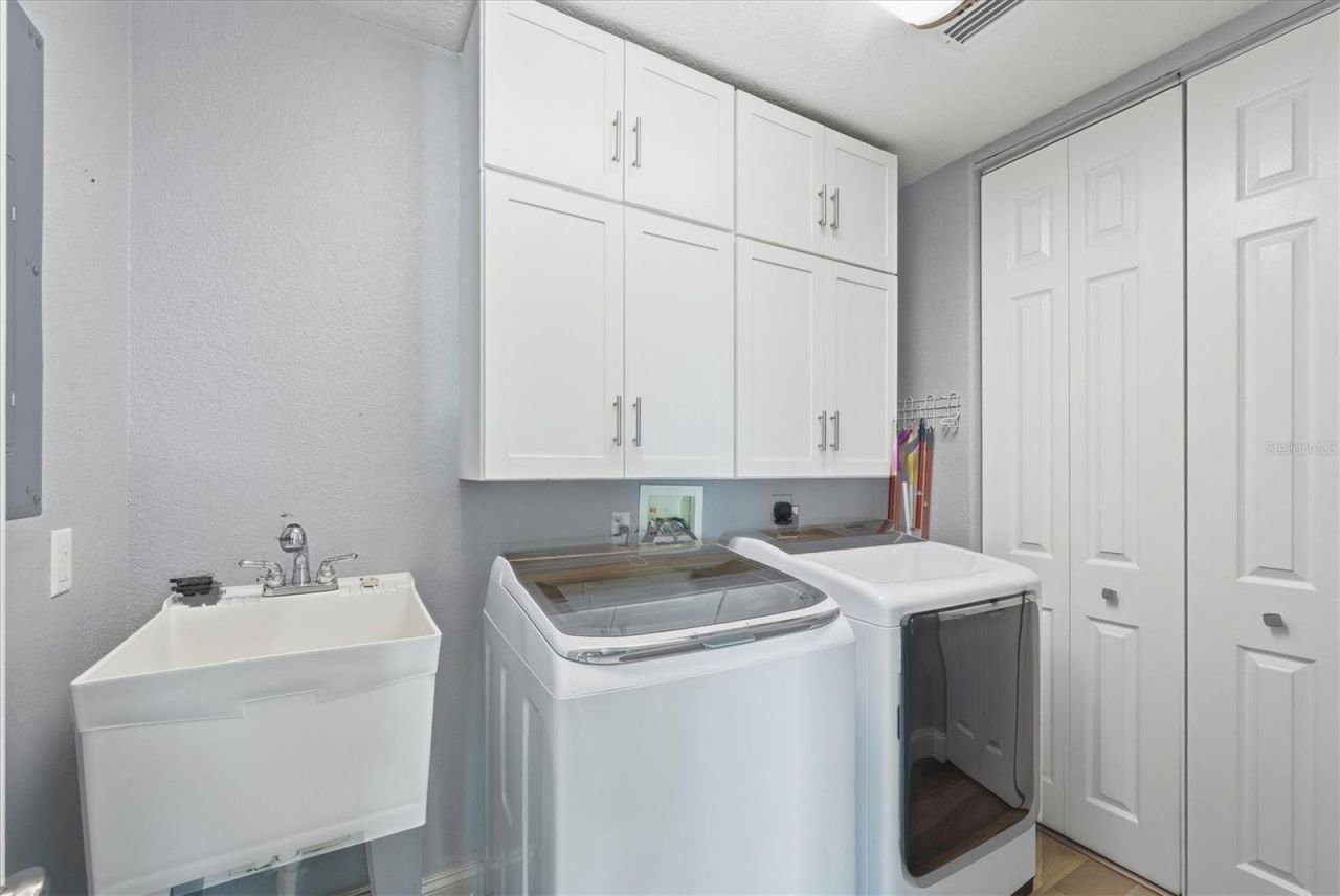 1910 Oregon Trail, Englewood, FL 34224 Photo