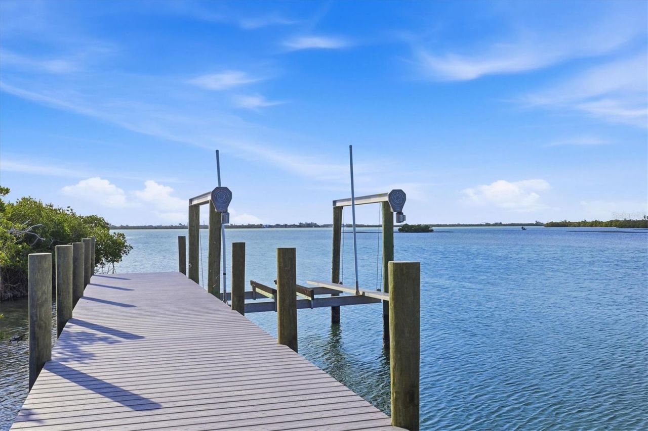 1910 Oregon Trail, Englewood, FL 34224 Photo