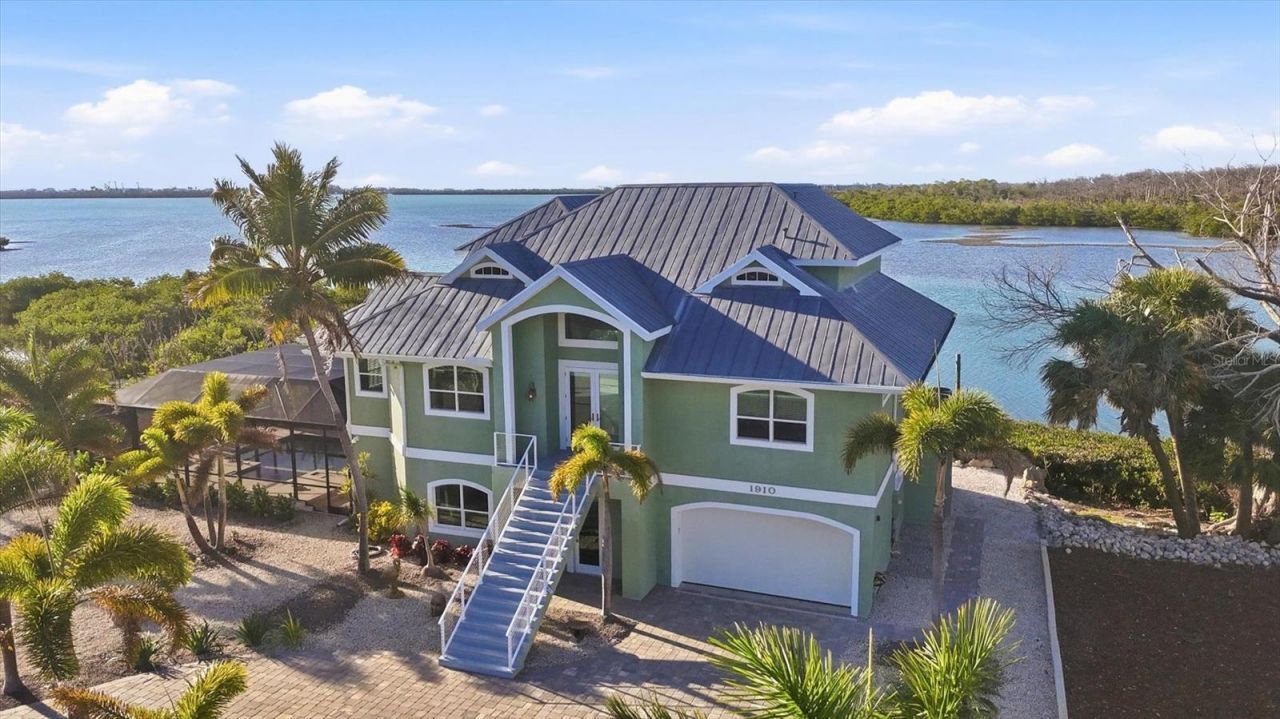 1910 Oregon Trail, Englewood, FL 34224 Photo