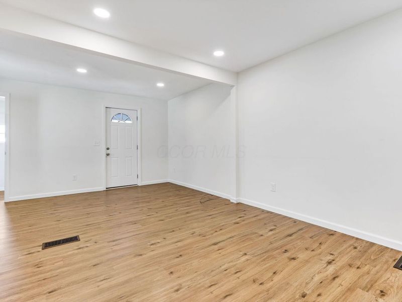 727 W Washington Street, Baltimore, OH 43105 Photo 13