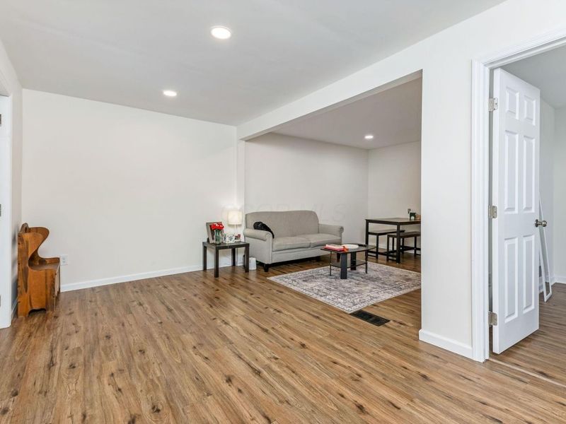 727 W Washington Street, Baltimore, OH 43105 Photo 16