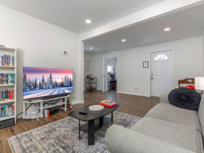 727 W Washington Street, Baltimore, OH 43105 Photo 17