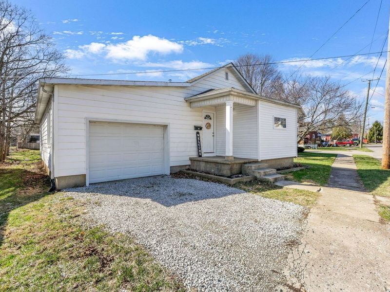 727 W Washington Street, Baltimore, OH 43105 Photo 2