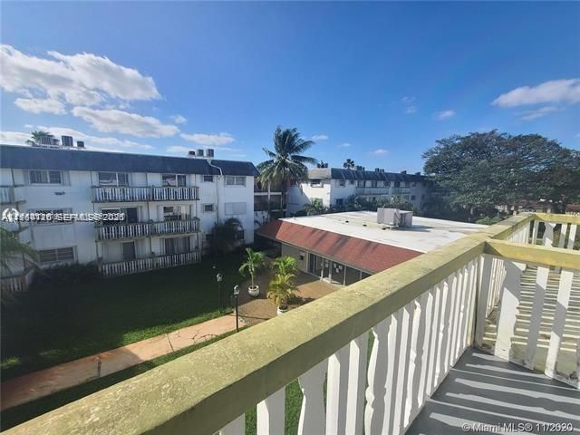 15225 NE 6th Ave , Unit B303, Miami, FL 33162 Photo