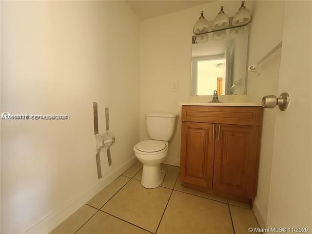 15225 NE 6th Ave , Unit B303, Miami, FL 33162 Photo