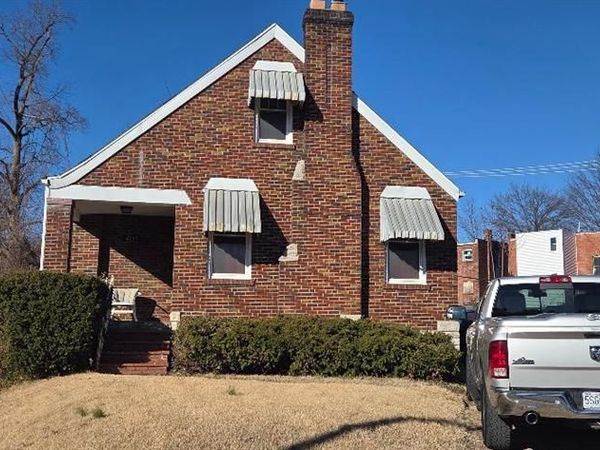 4739 Bessie Court, St Louis, MO 63115